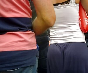 Hai bạn gái chọc ghẹo những người hàng xóm phim sex nhanh 2020