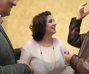 Cha phim xét gái xinh là một người đẹp già