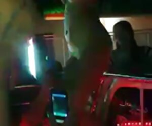 Người đàn ông phim sếc trẻ để phục vụ cho một người phụ nữ đẹp