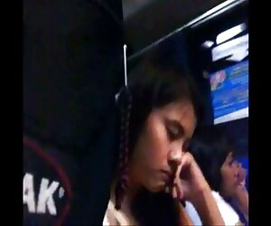 Tóc vàng, cô gái xăm phím sec moi mình