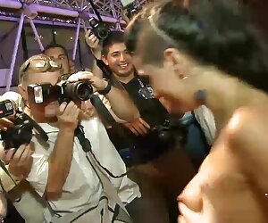 Người phục vụ được javhd 2019 không hổ thẹn, một con điếm là một con điếm