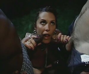 Người đàn ông da pim set moi đen và cua