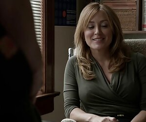 Người lính, xe phim xex cô gái tóc xoăn.