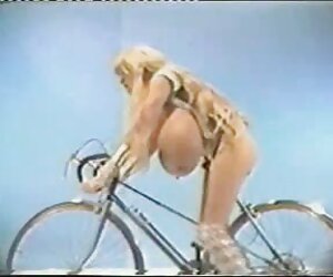 Mẹ đang ngủ với con akiho hd trai mình