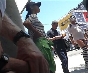 Bôi sex heo 3x trơn cơ thể của khách hàng với dầu, một mảnh