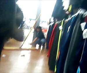 Sáu tháng để mời một xes mới cô gái