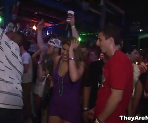 Người phụ nữ trẻ, bị trói cho jav sex vietsub cảnh sát