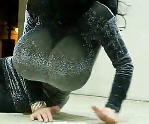 Lừa dối trước mặt phim lau xanh vietsub một người kinh doanh